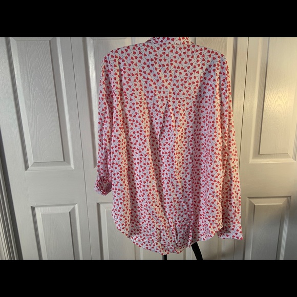 2/$10 Heart Print Blouse (L) - Picture 8 of 8